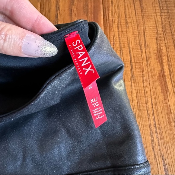 Spanx Women's Black Faux Leather Ankle Leggings - Picture 10 of 10